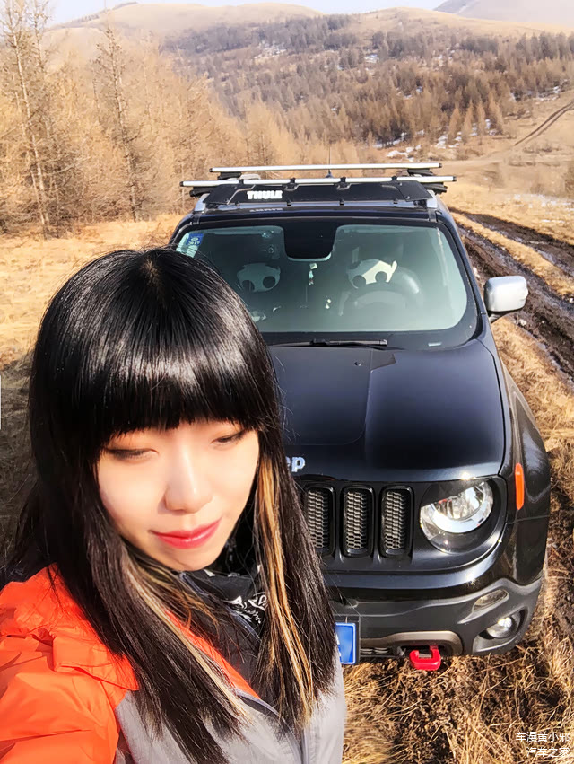 介绍一下此次临时局的成员，我本人，身后就是我的小黑。