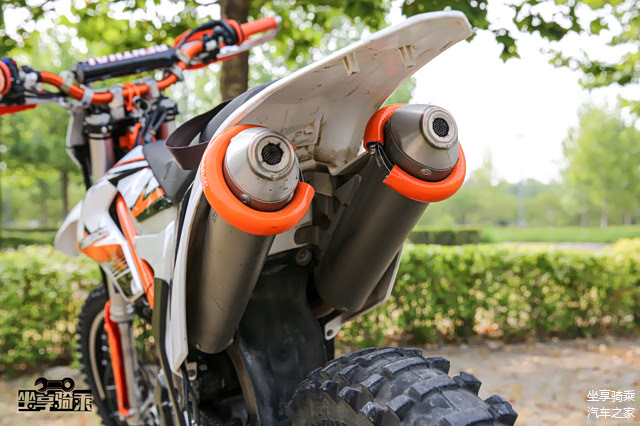 排气保护圈，摔车时避免排气与地面直接接触