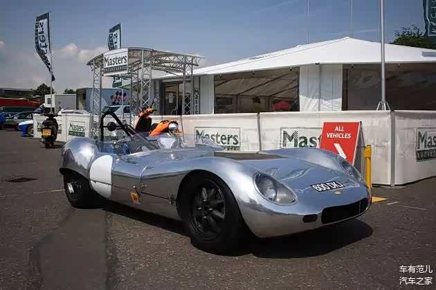 LOLA汽车位于英国，一度是全球最大、最古老的赛车制造商。图为1958年LOLA推出的首款原型赛车。