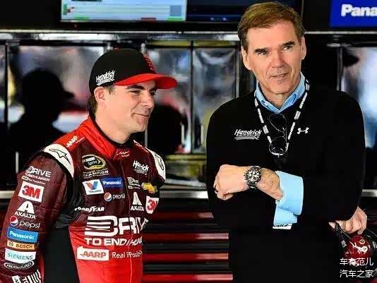 现实中的Lightning McQueen闪电麦昆与Cruz Ramirez