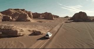 有些车辙路段下面是坚硬的石基