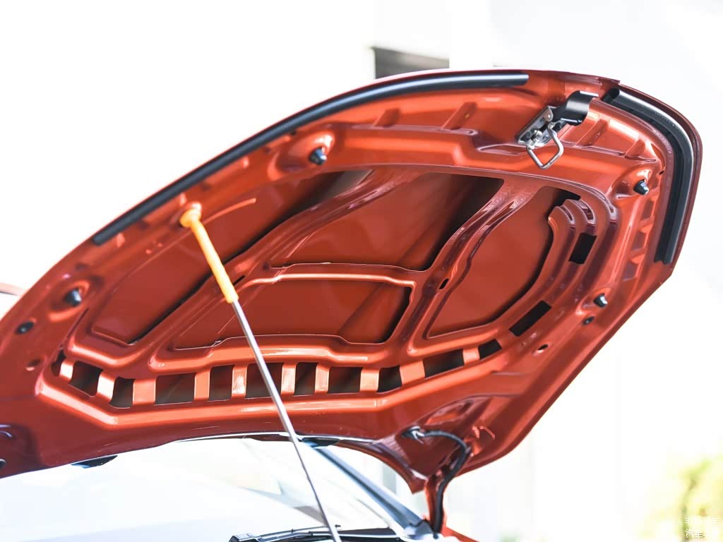 非常奇怪的是即使是顶配的柯珞克也没有隔热棉