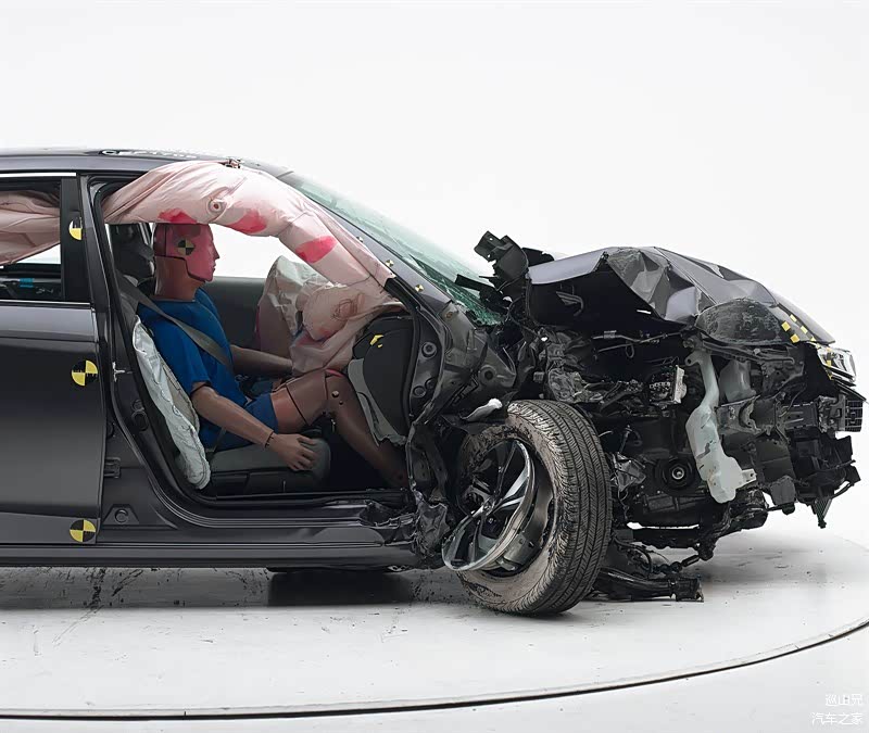 25%小重叠面副驾驶位测试图片