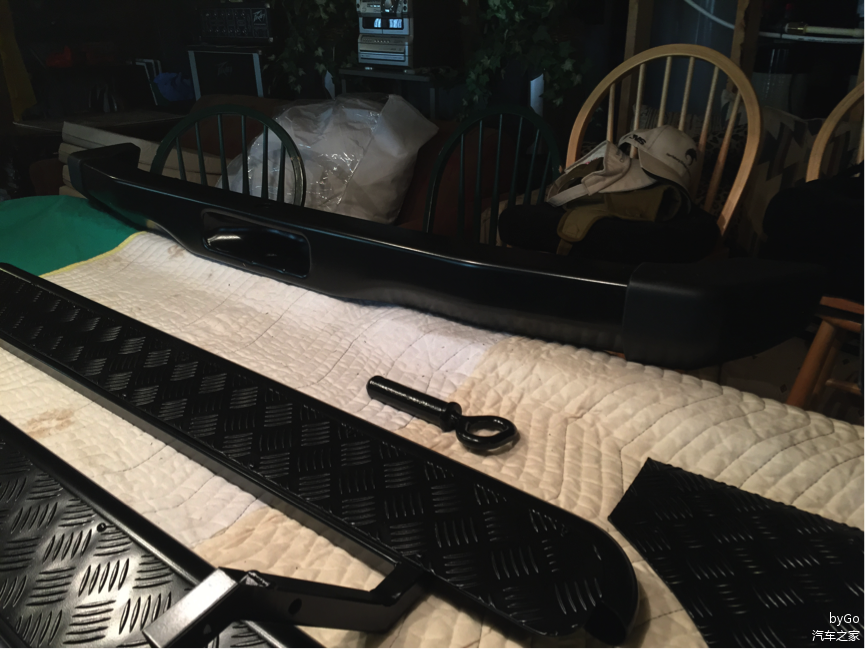 前保险杠，三十年了始终如新。