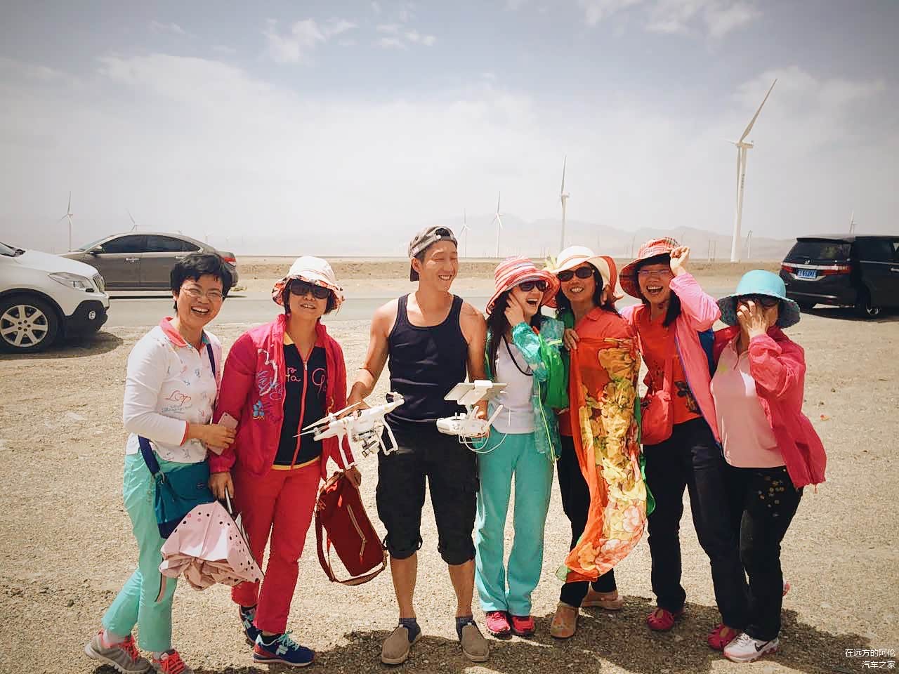 单人单车环游中国第一季 
尴尬而不失优雅的笑