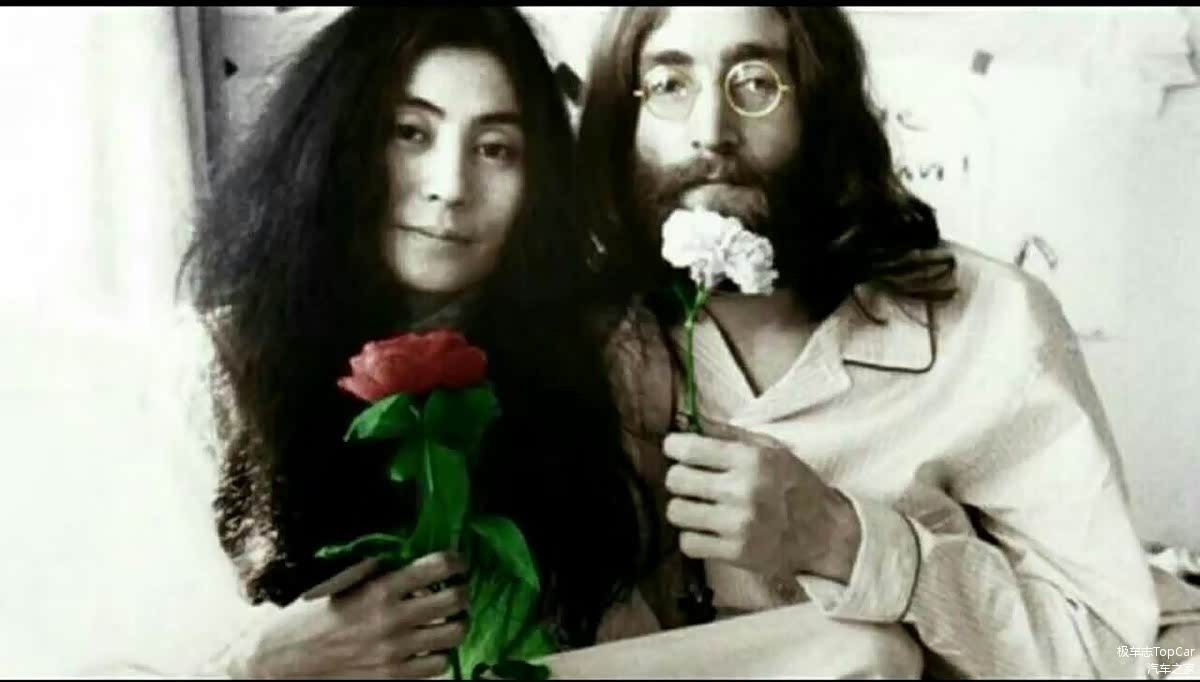 与小野洋子在一起的日子里，列侬积极投身于促进世界和平的事业当中，也引来了许许多多的争议。