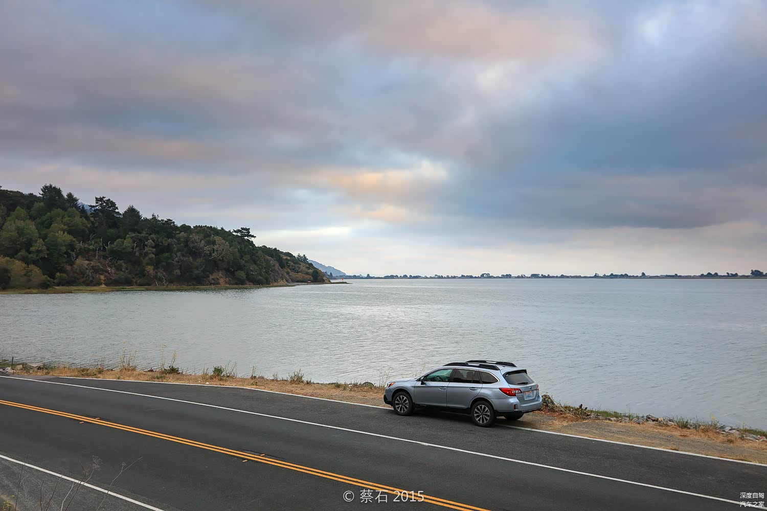 这里是公路与水最近的地方。再往前行驶不久，便是北段的最后一个小镇，位于Stinson Beach附近