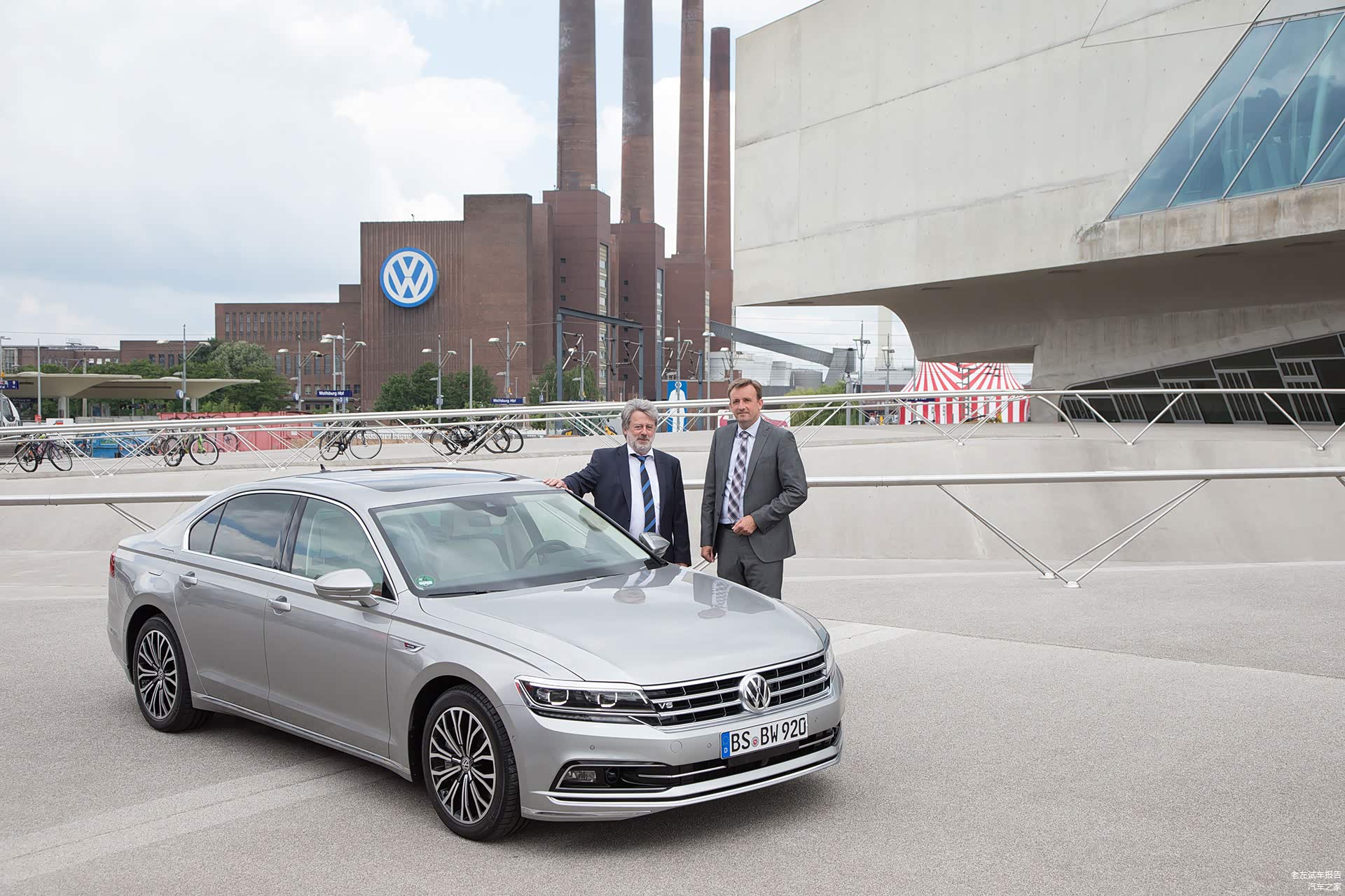 辉昂由大众总部沃尔夫斯堡的团队带头与上汽大众共同开发，并且在国内完成调校和路试。