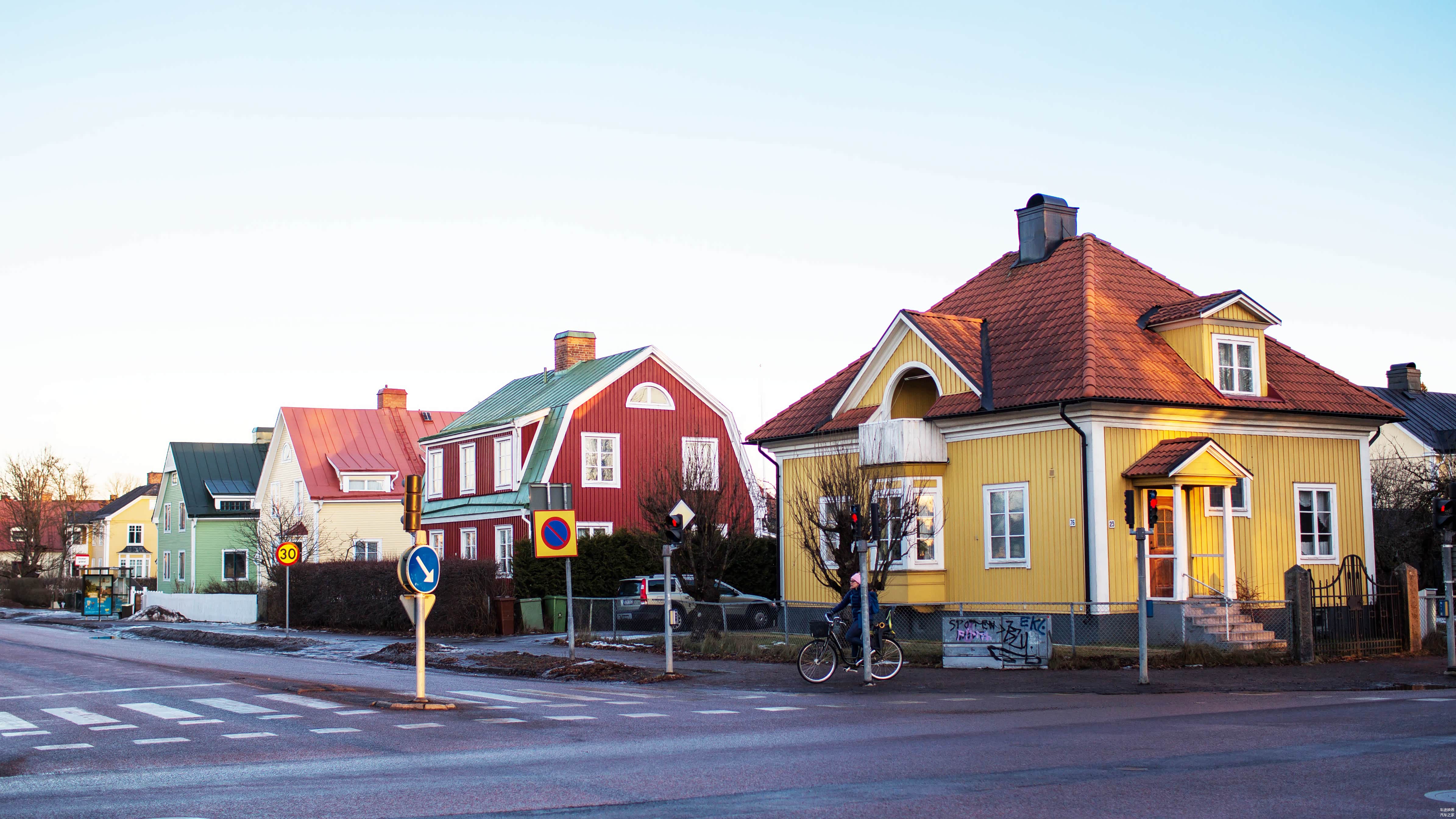 五颜六色的别墅区