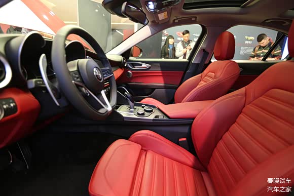 见过这种骚红内饰的人一定会被它吸引