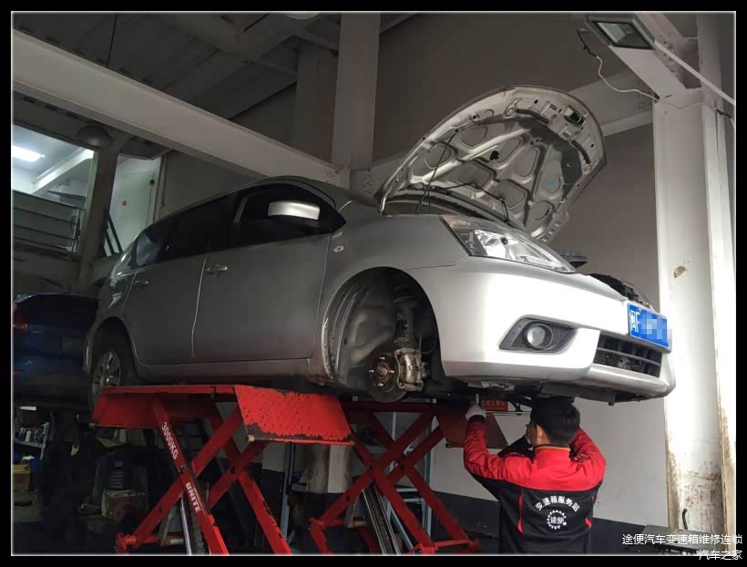 14年骊威行驶中变速箱出现异响声音，到4S检查没有问题，行驶一段时间后故障灯亮起。变速箱大修