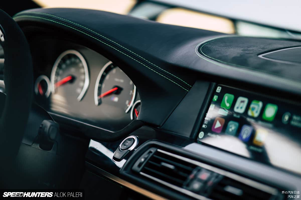 多媒体还加入了Carplay功能