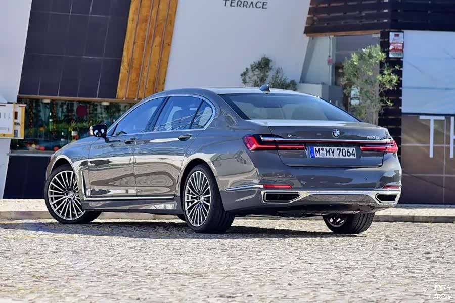 宝马7系
