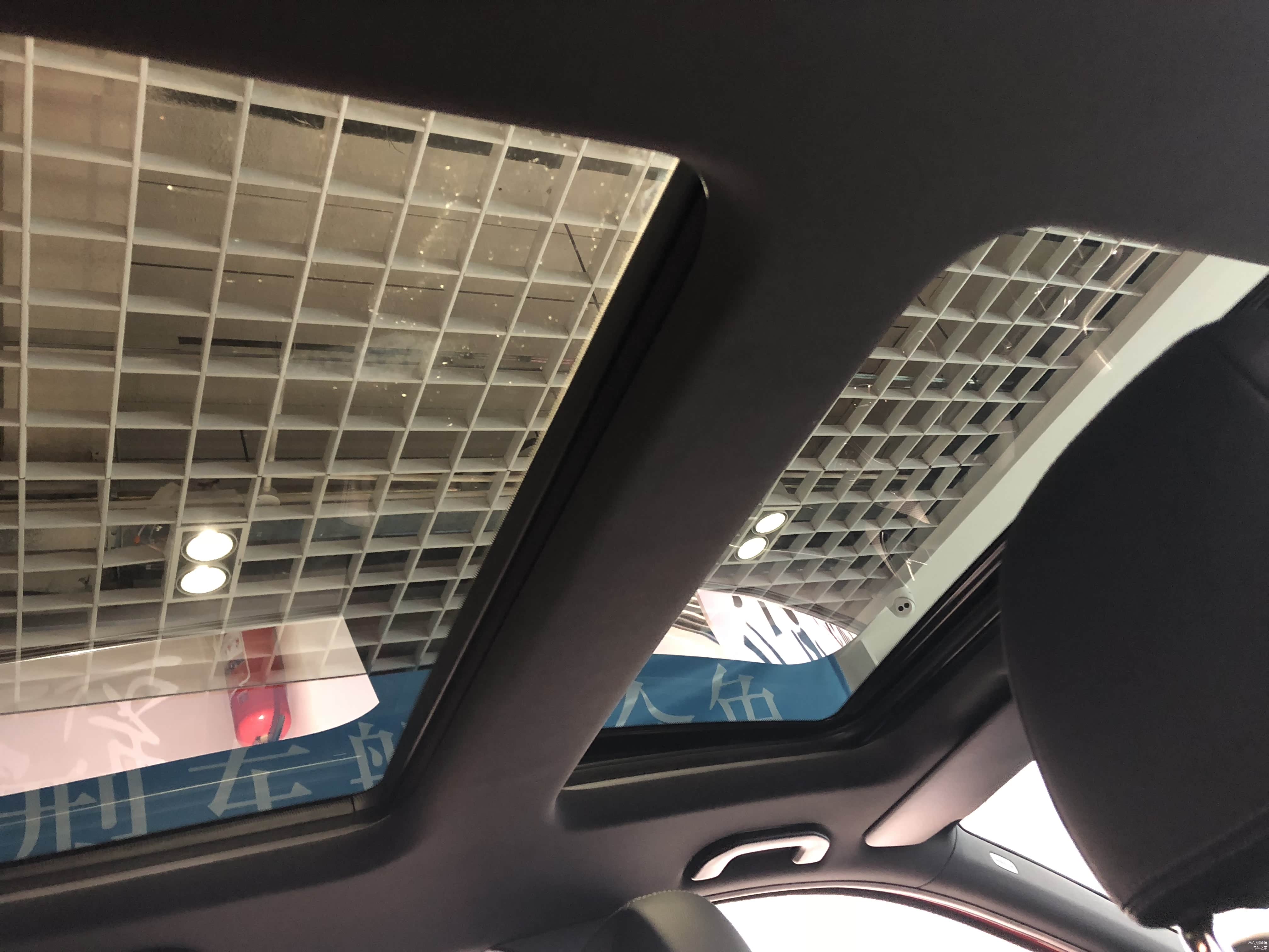 分段式的全景天窗，这种设计你喜欢吗？