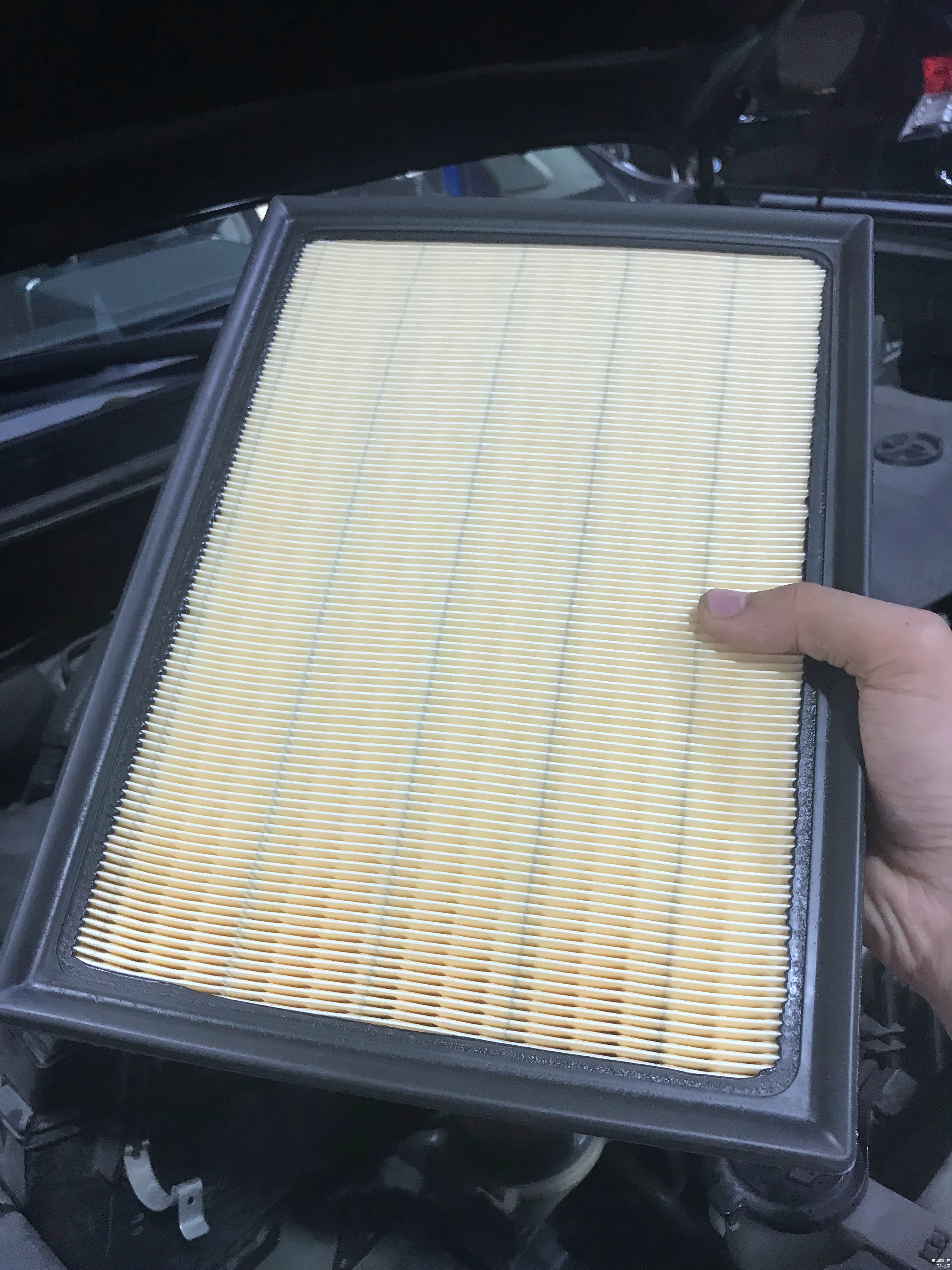 先换上新的空气滤芯