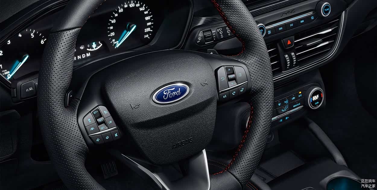 2019款福克斯真皮打孔方向盘