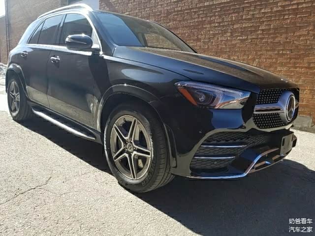 黄边灯是加版美版车必有的标志