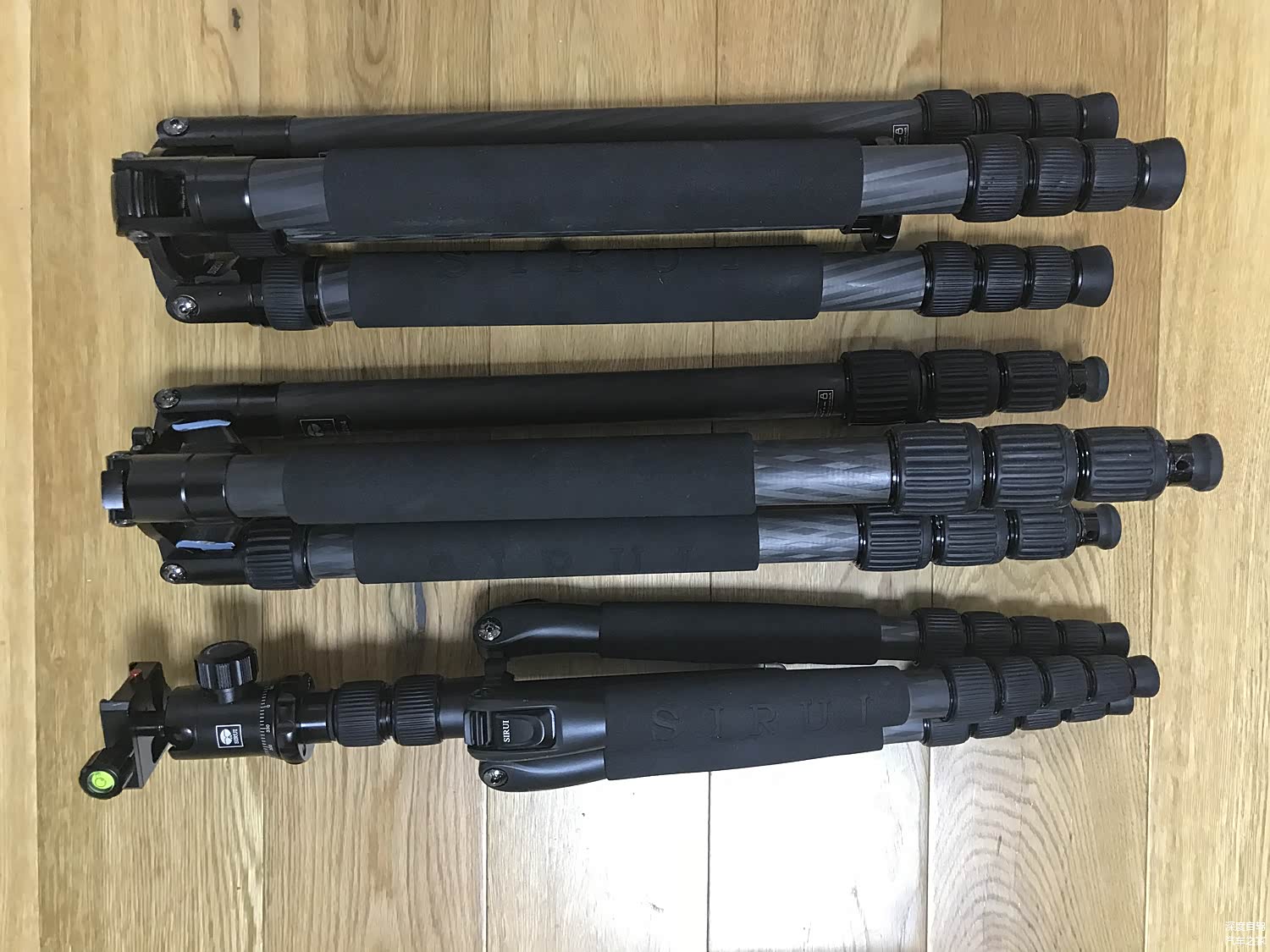 这次单脚架就带了三支思锐，两支同时拍摄延时，一支机动拍摄图片