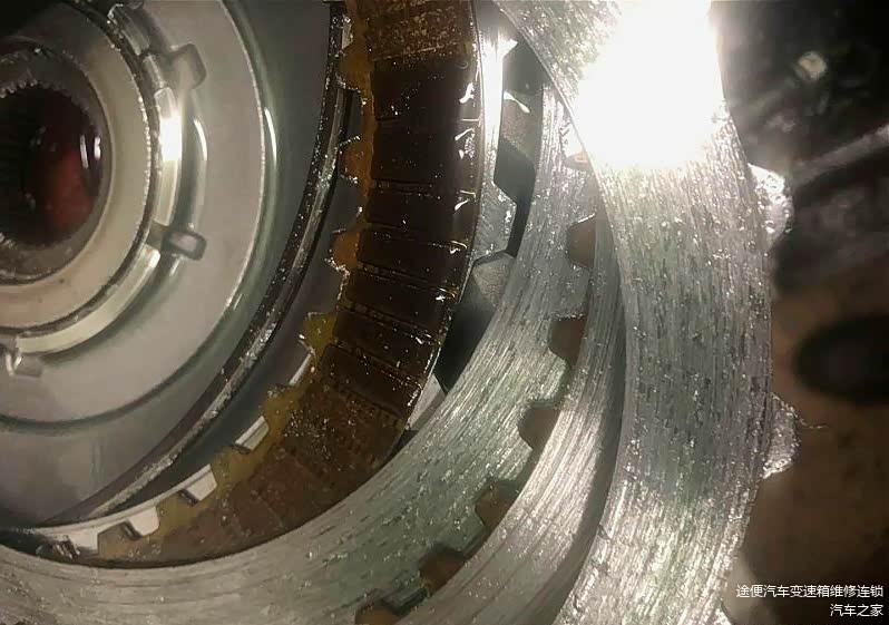 变矩器内部损坏严重