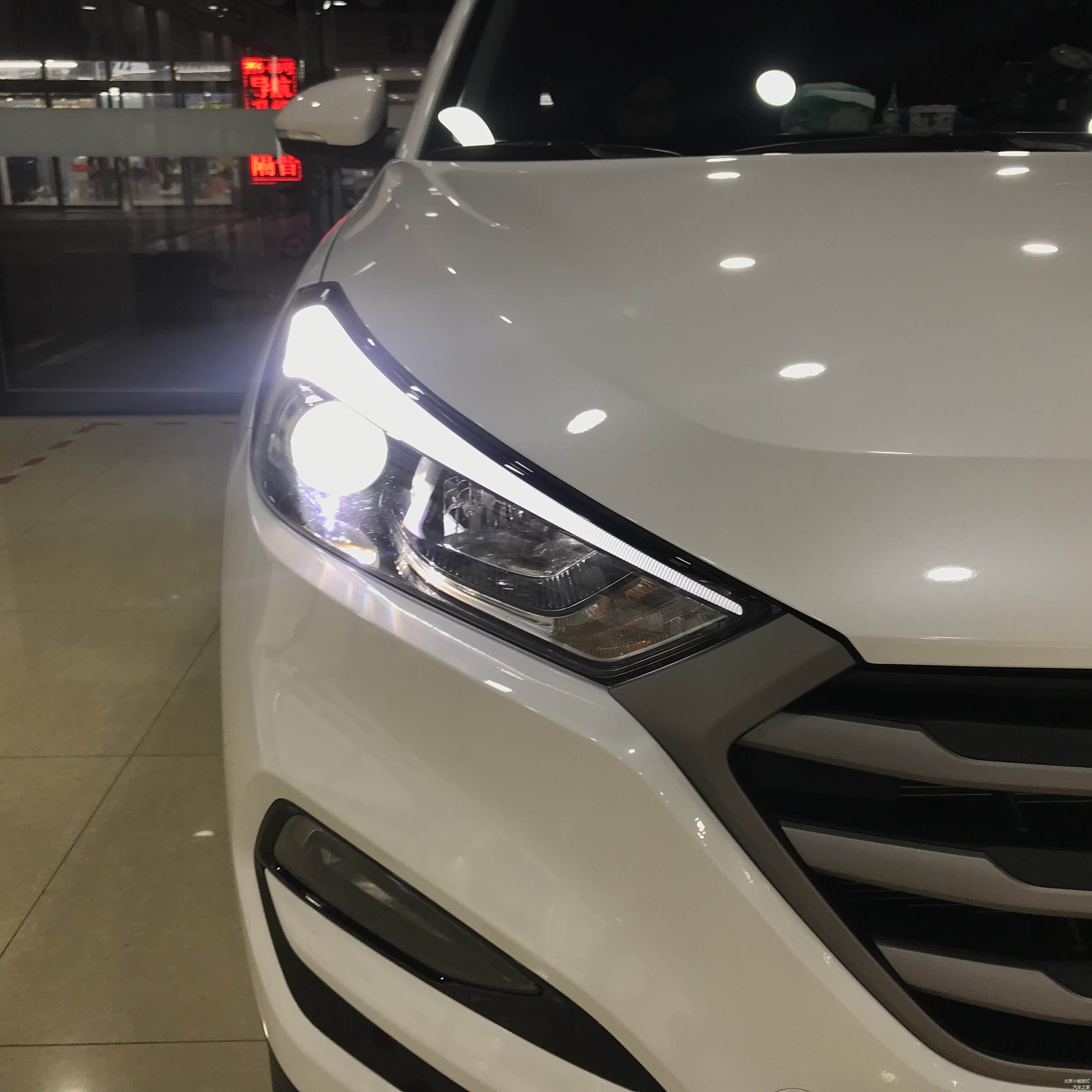 改装后大灯右侧效果图