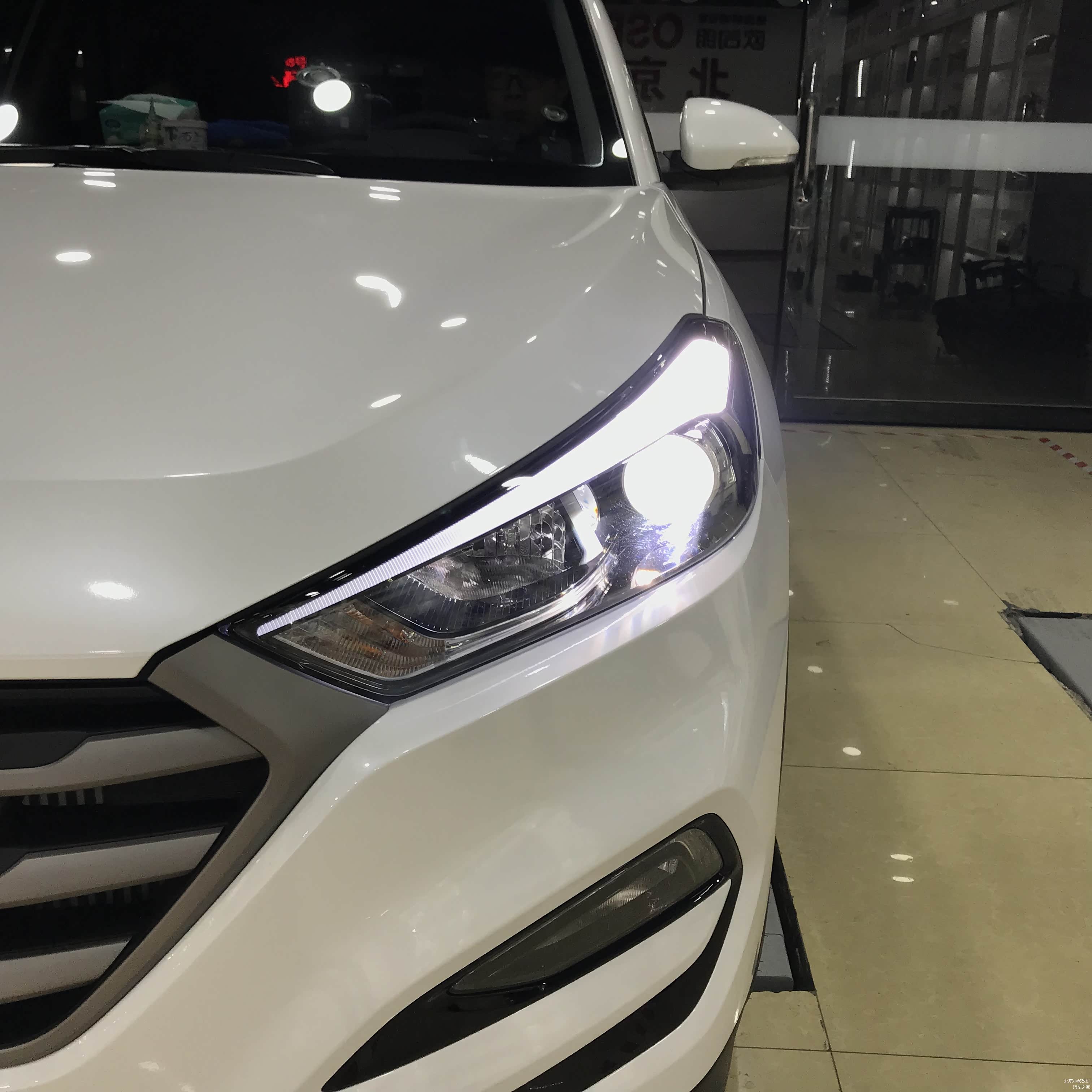 改装后大灯左侧效果图