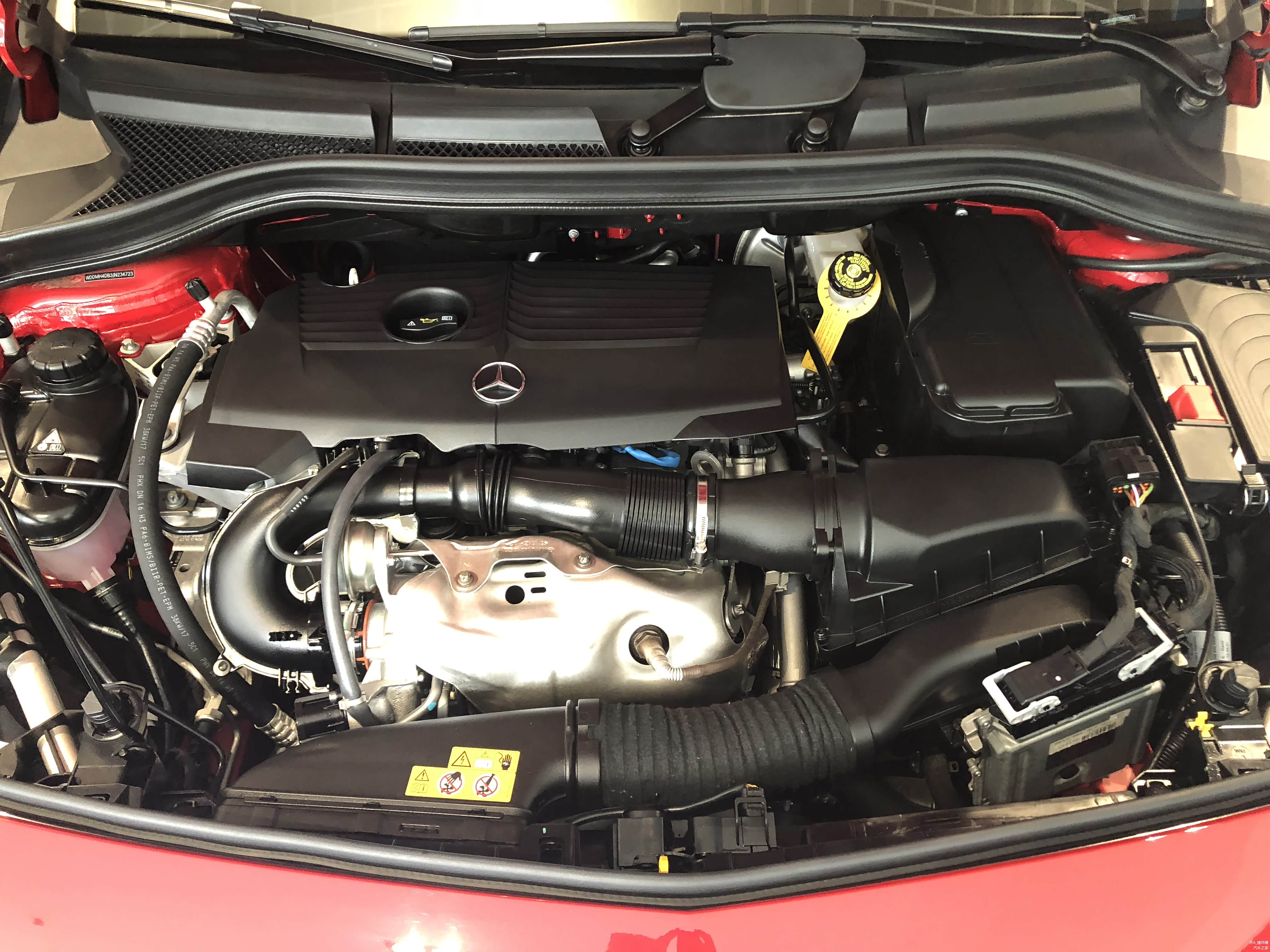 1.6的排量带动这台车，真的是够用了，加速超车不犹豫