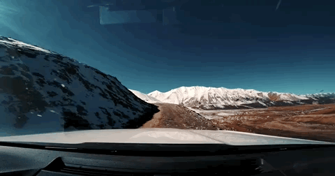 往上走到山腰，高速已经在我的下面了