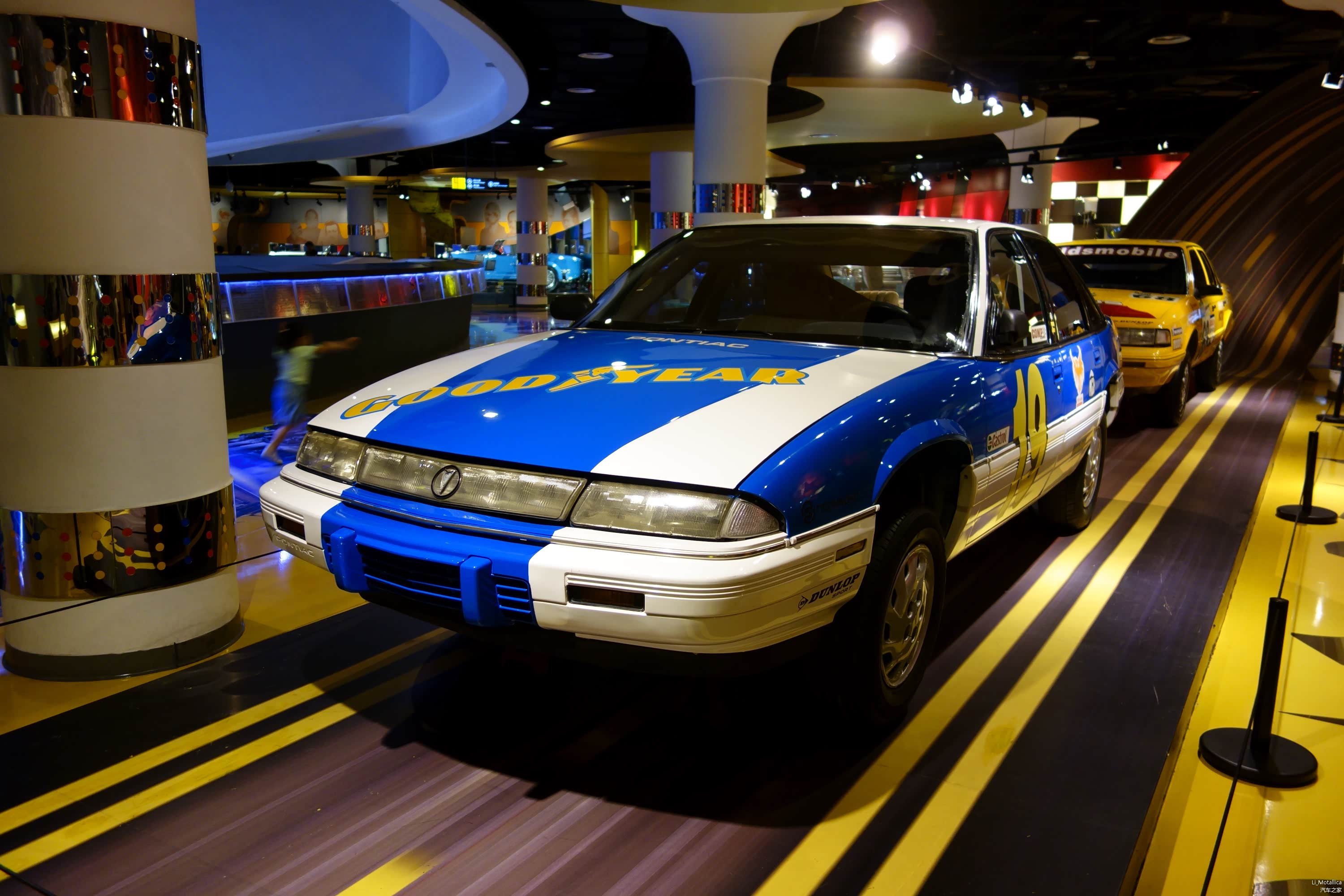 庞蒂亚克，这个品牌已经在2009年的经济危机时消失了，随之一起消失的还有萨博特通用汽车旗下品牌