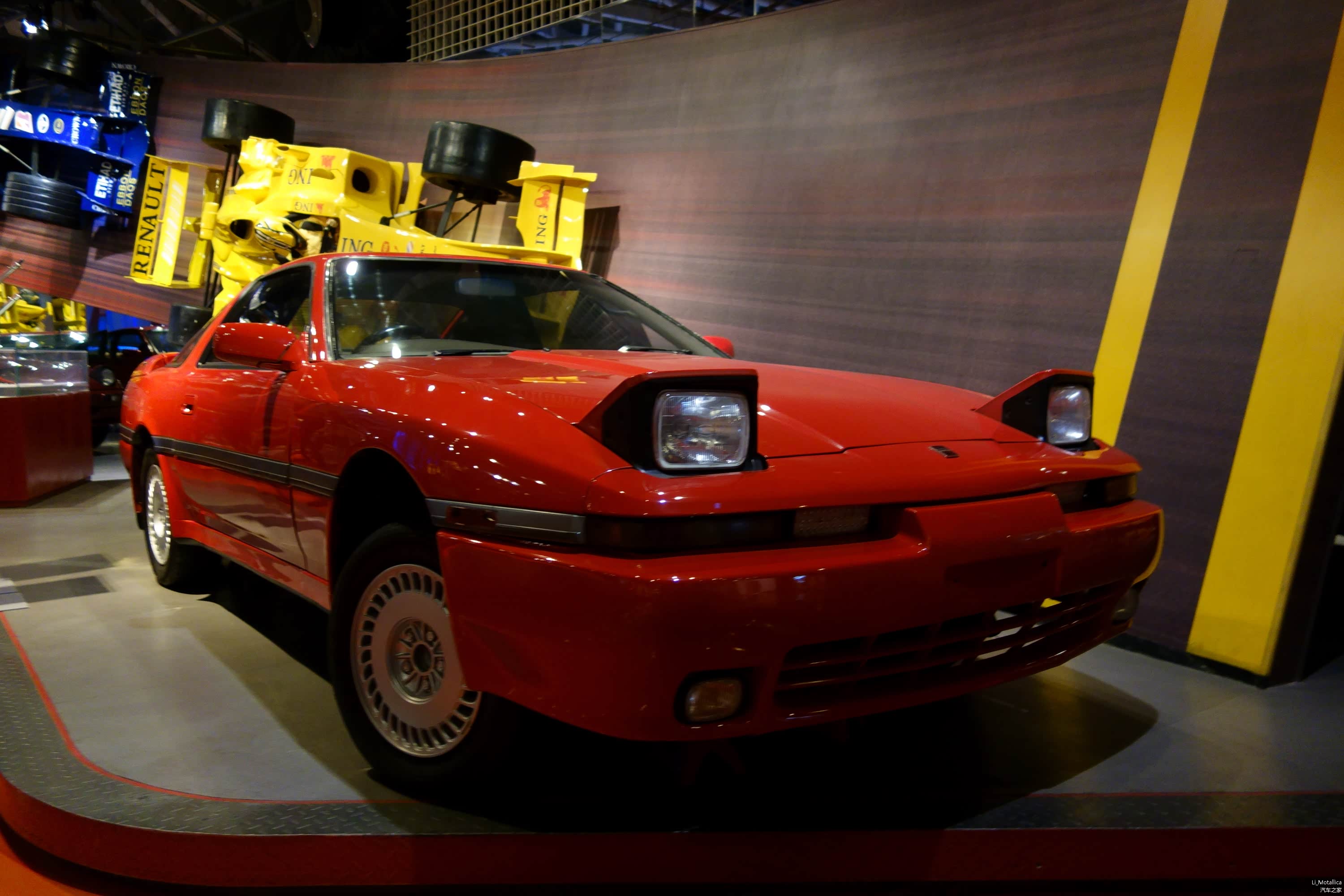 大名鼎鼎的丰田supra，南方的朋友把它称为“牛魔王”，图为第三代车型。