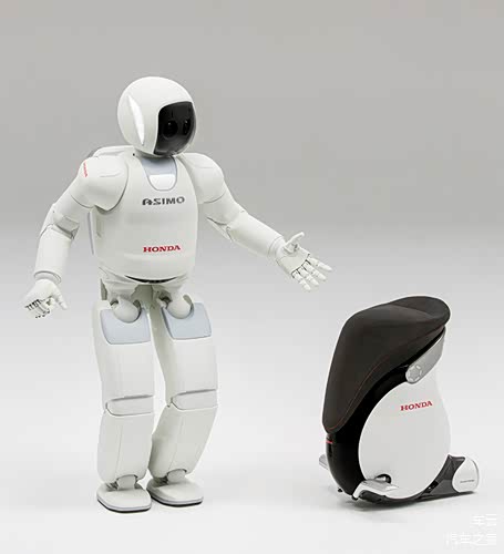 本田技研工业株式会社研制的仿人机器人ASIMO