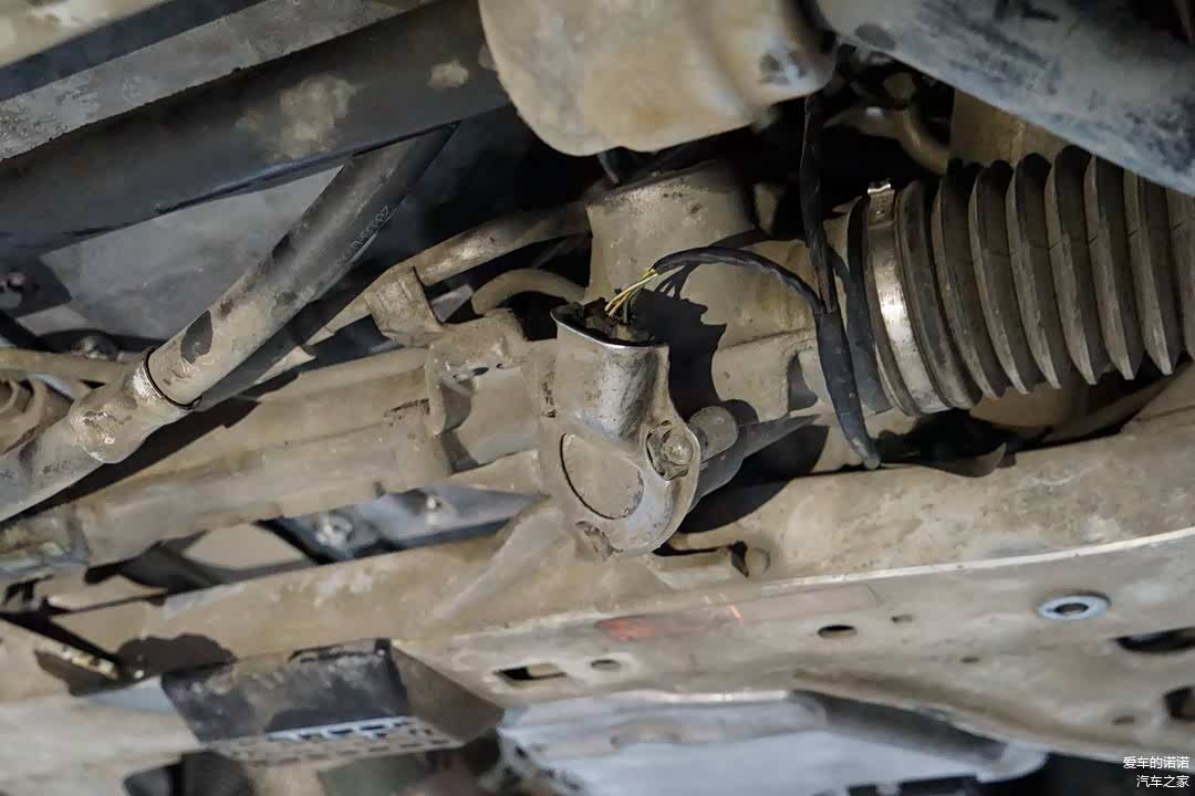 AFS上的小齿轮转角传感器