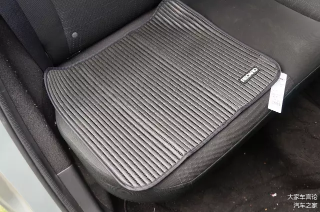 RECARO的安全实验室