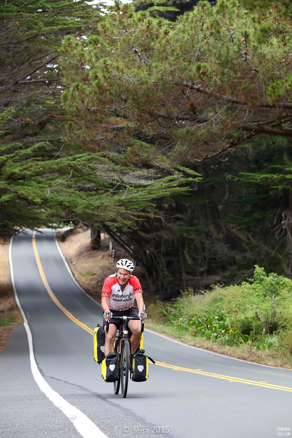 1号公路不仅是自驾游者的天堂，一路上也能看到很多骑行者和摩托车