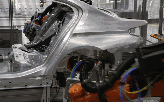 机器人焊接过程