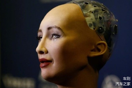 世界首个机器公民索菲亚