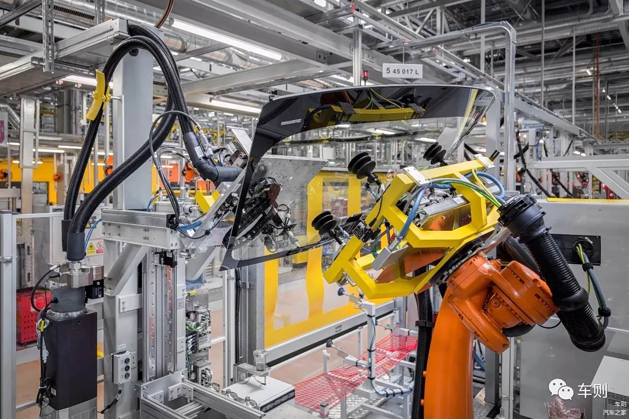 总装车间 - 机器人